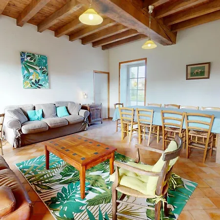Holiday home Les Fragonnettes *